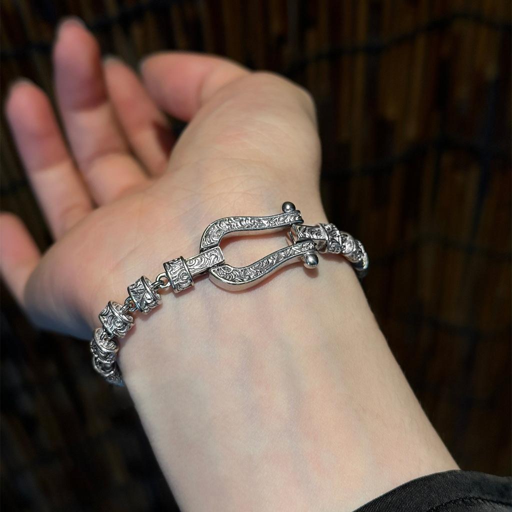 Light Luxury Retro U-Shaped Tang Grass Horseshoe Bracelet, Feminine Temperament Design, Personalized High-Grade Versatile Trend Hand Jewelry