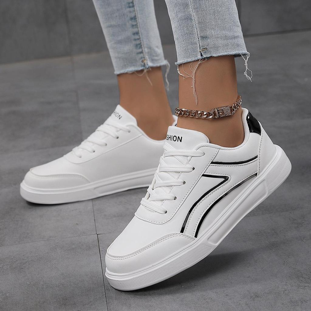 Plus Size White Skate Shoes for Women - Stylish, Breathable, Lightweight, Easy-to-Match Casual High School Sports Shoes, Korean Style.