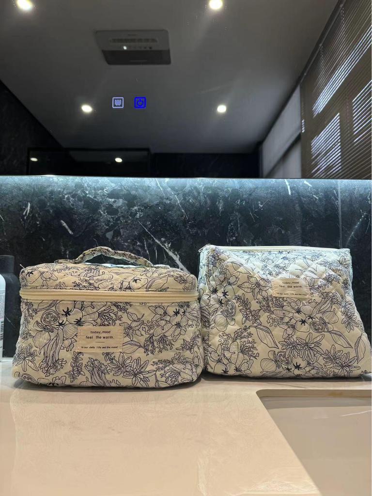 2023 Floral Cute Cotton Makeup & Toiletry Bag - Small, Fresh, Portable Storage Case