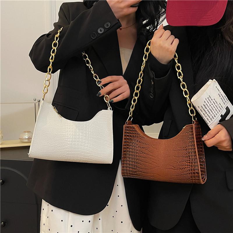 French Niche Foreign Style Chain Baguette Bag Female Texture Crocodile Pattern Temperament Shoulder Bag 2025 New Armpit Bag