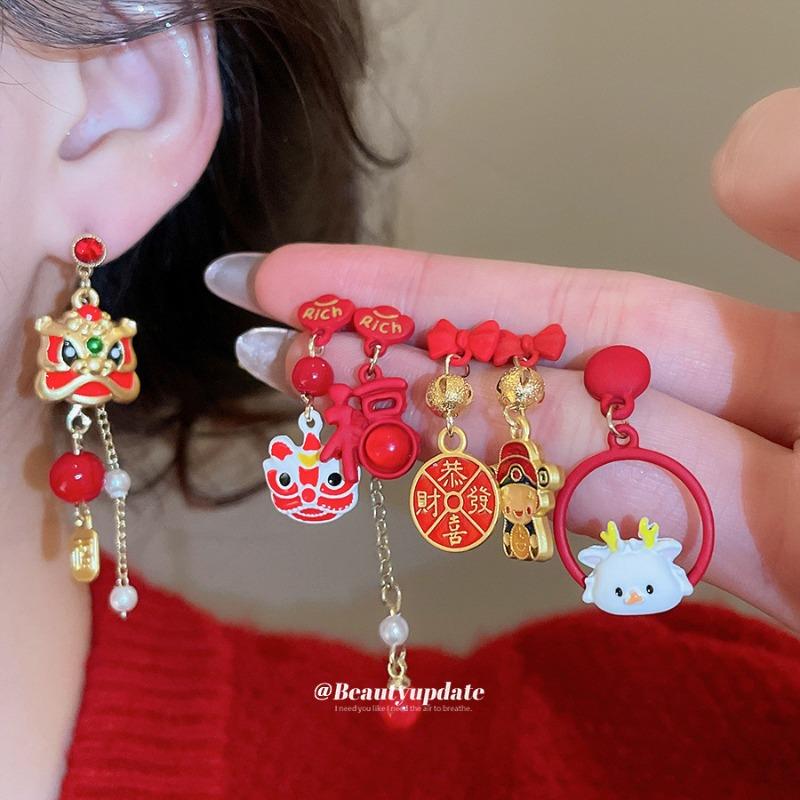 New Chinese style oil drip lion stud earrings New Year's festive fashion temperament earrings light luxury high-end earrings fashion