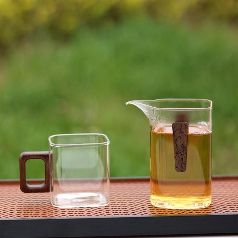 Ceașcă de Ceai din Sticlă în Stil Antic Set de Ceai Kung Fu pentru a Primi Oaspeții Ceai Ceașcă de Ceai Mâner de Lemn Sticlă Rezistentă la Căldură Strat Unic Ceașcă Mică Pătrată