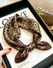 [111 mulberry silk] Bonas women's silk small square scarf silk scarf 11 new autumn and winter gift mother small scarf