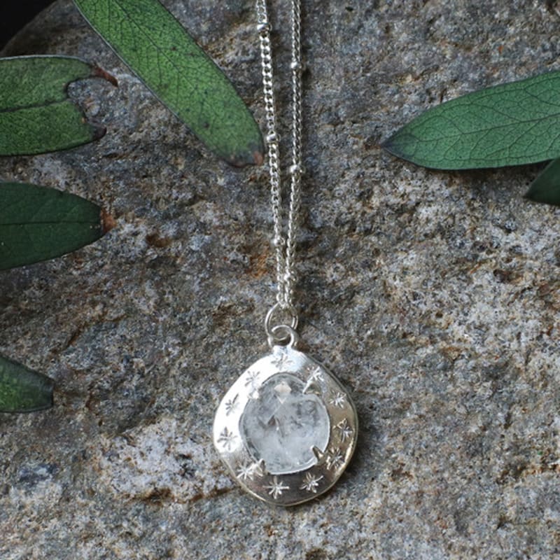 

IRIS Petit Forest-Rock Crystal Dot Chain Necklace silver