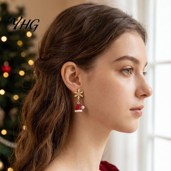 Fashion Jewelry for Holiday Season 1 Pair Christmas Earrings, Sparkling Snowflake Red Santa Hat Green Comfortable Daily Wear Stocking Dangle