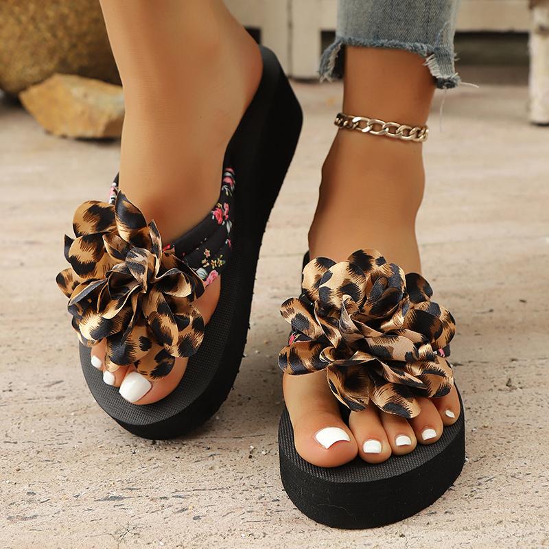 Fashion Leopard Flower Decor Wedge Flip Flops for Women Summer Thick Sole Clip Toe Beach Slippers Woman Fashion Printed Platform Sandals