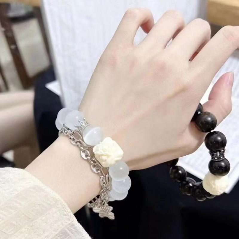 Forest Butterfly Glass Bracelet with Ice-Cracked Flower Beads