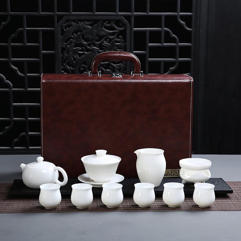 Cha Xun Artistic Landscape Jade Porcelain 11-Piece Tea Set