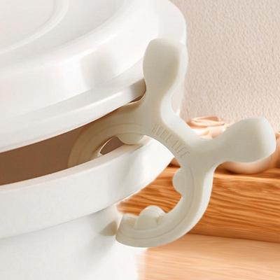 Articoli per la cucina – Poggia mestoli e clip per pentole
