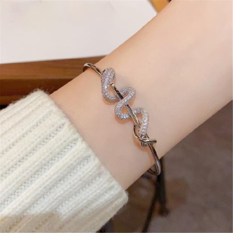 Fashionable Snake Open Cuff Bracelet Simple Bracelet Adjustable Wristband Great for Everyday Wear and Special Occasions