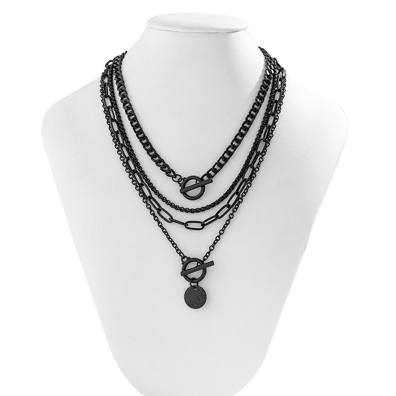Fashionable Punk Black Multi-layer Collarbone Chain for Men and Women Simple Geometric Heart-shaped Pendant Necklace Set Jewelry Gift