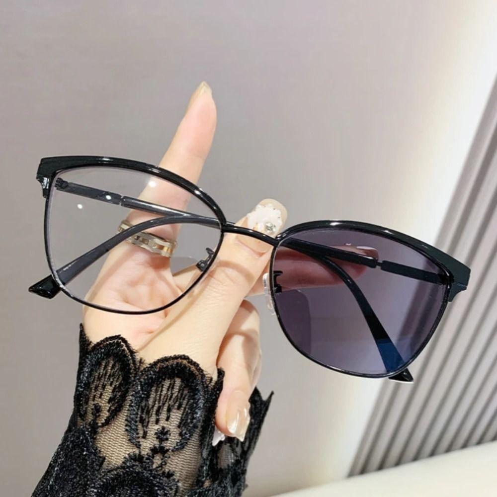 New Fashion Photochromic Glasses Unisex Retro Anti Blue Light Glasses Large Frame Color Changing Eyewear Cat Eye Glasses