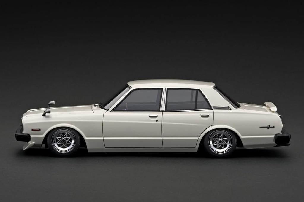 Ignition Model Toyota MarkII Sedan Grande White Finished Product IG3433 1/18 (MX41)