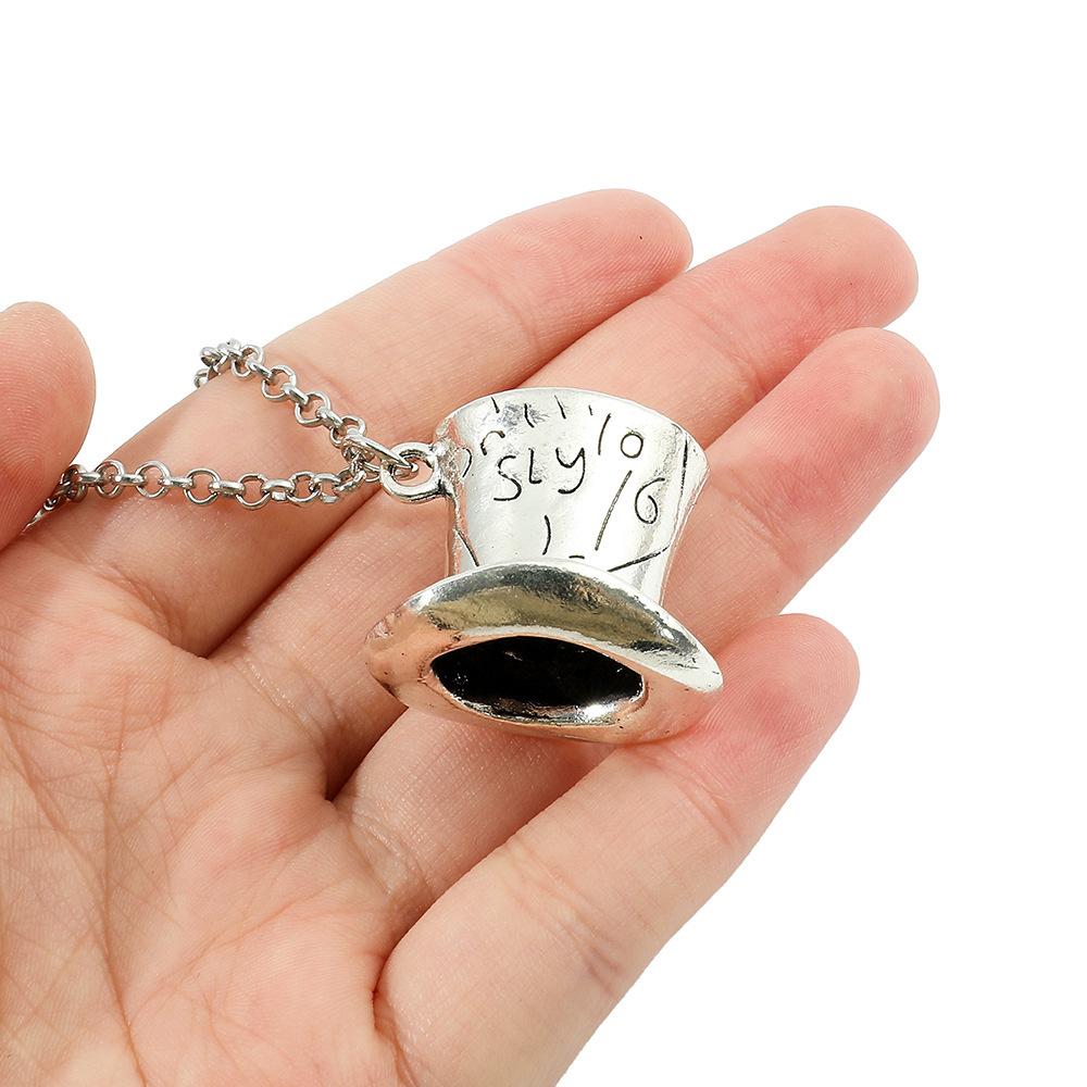 Alice in Wonderland Hat Necklace Fashionable Old Money Style Geometric Chamfered Square Grain 60CM
