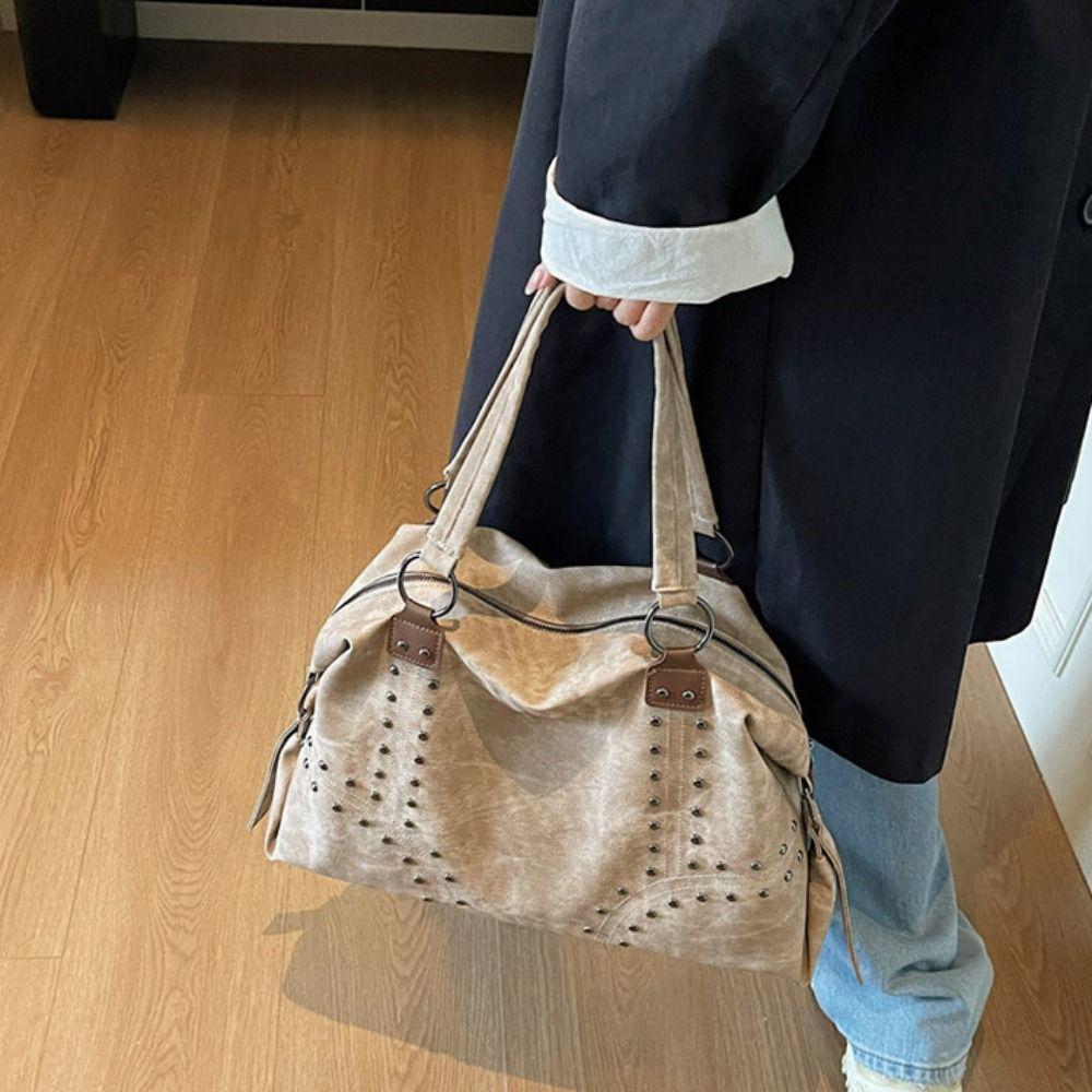 Retro American Style Rivet Shoulder Bags Large Capacity Y2K Shoulder Bag Outdoor