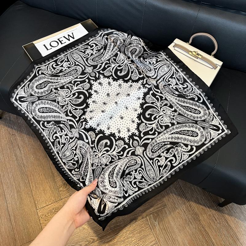 Korean cashew flower silk scarf triangle scarf women's stacking wear accessories jeans belt travel matching shirt scarf headscarf