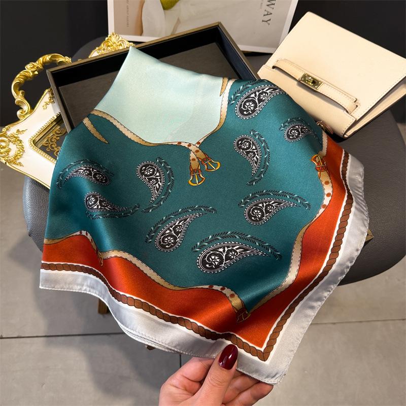 Printed silk scarf square scarf premium sense retro cashew nut versatile shawl sunscreen neck small square scarf headscarf women's scarf
