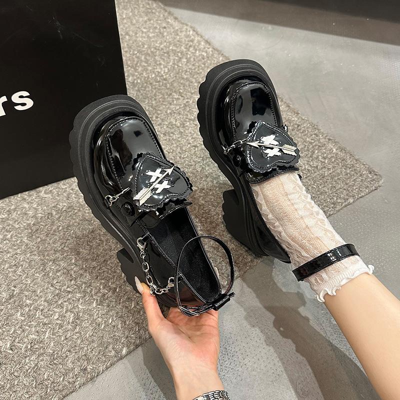 Fashion Retro Rock Shoes For Both  Women New Dark Punk Style Metal Niche Low Top Platform Shoes For Women Women's leather shoes