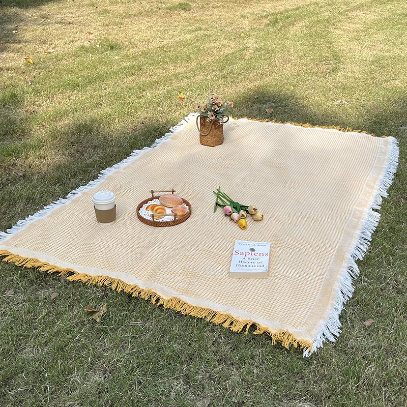 Portable Camping Blanket Foldable Outdoor Lawn Mat Moisture-Proof Picnic Mat for Roll Table Cover Lightweight Nap Blanket All-Purpose Camping Gear