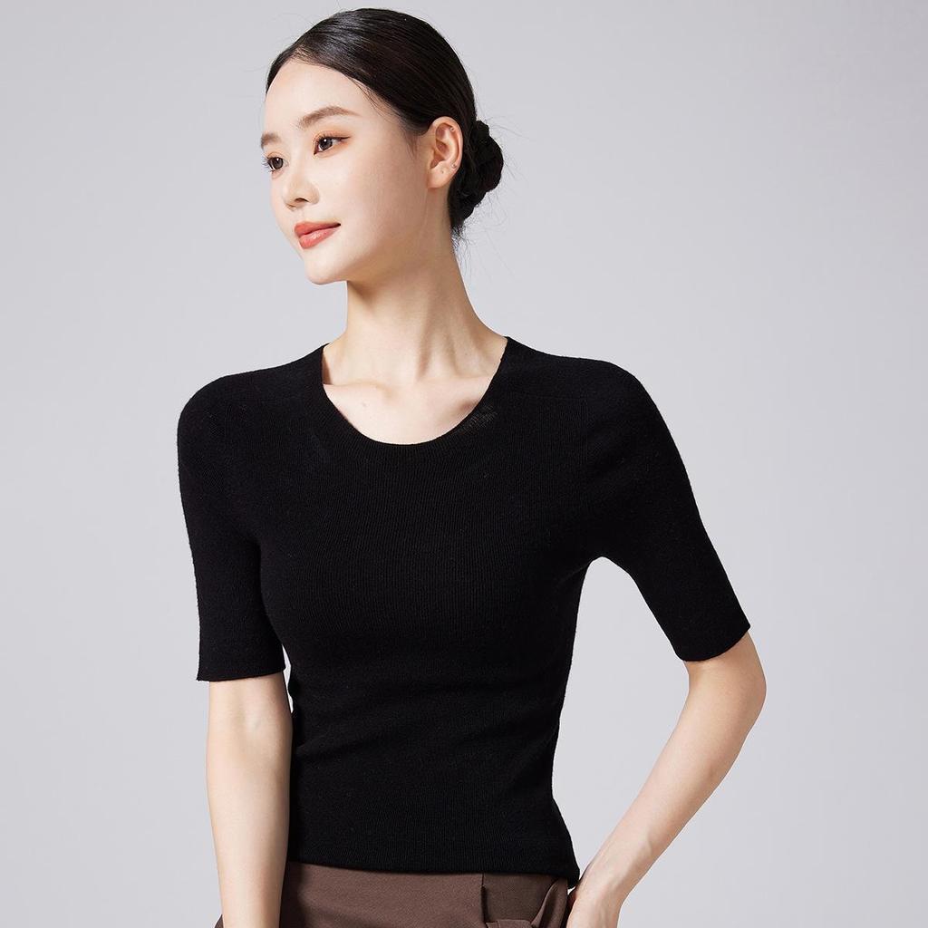 Machine Washable Women's Seamless 100% Pure Wool Round Neck Knit Sweater, 60 Count, 18 Gauge, Autumn Base Layer