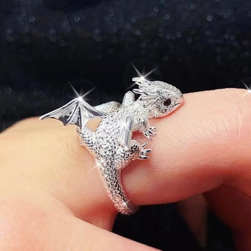 Cute and Realistic Western Dragon Ring Girl, Halloween Flying Wings Wing Accessories Cos Fashion Opening