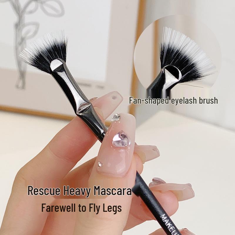

Xixi Folded Fan Eyelash Brush: Flat Head Soft Bristles for Precise Lower Lash Makeup