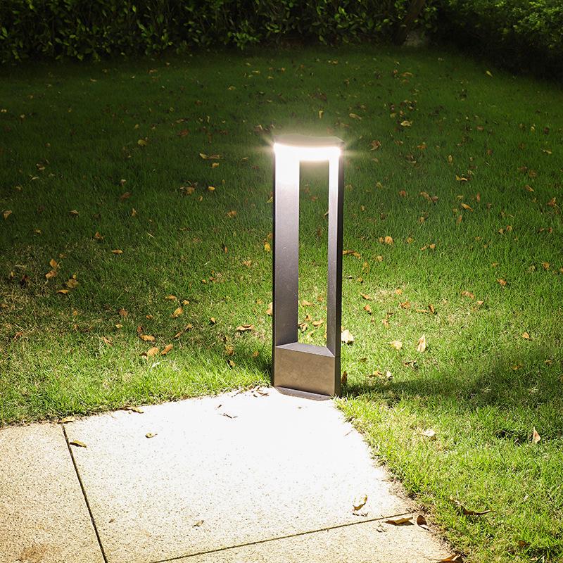 Ultrahelle LED Außenrasen- und Gartenleuchte für moderne Villen und Innenhöfe