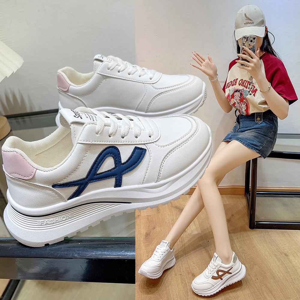 Fashion sports shoes women's soft-soled women's shoes 2025 spring new soft leather versatile white shoes lightweight casual running shoes