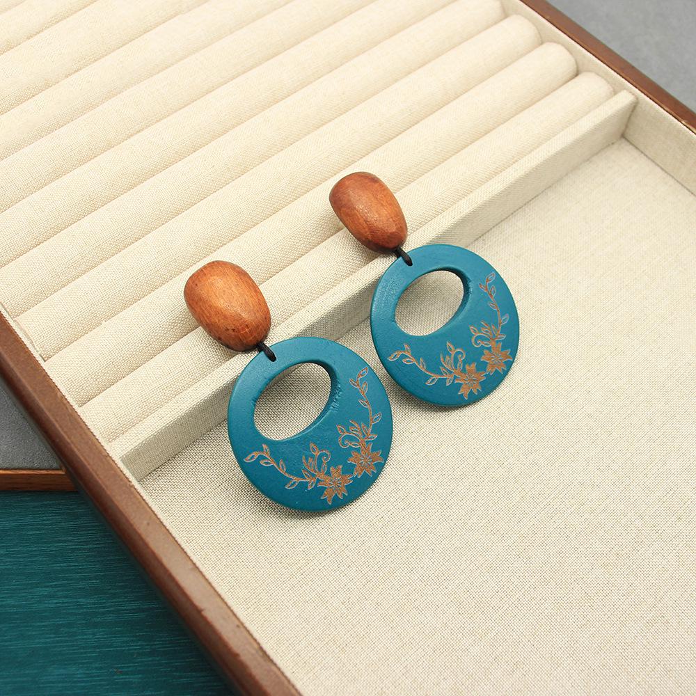 Vintage European & American Floral Brass-Oak Engraved Earrings