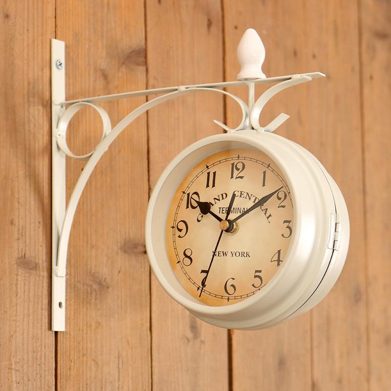Retro European Double-Sided Iron Wall Clock - Simple Living Room Decor