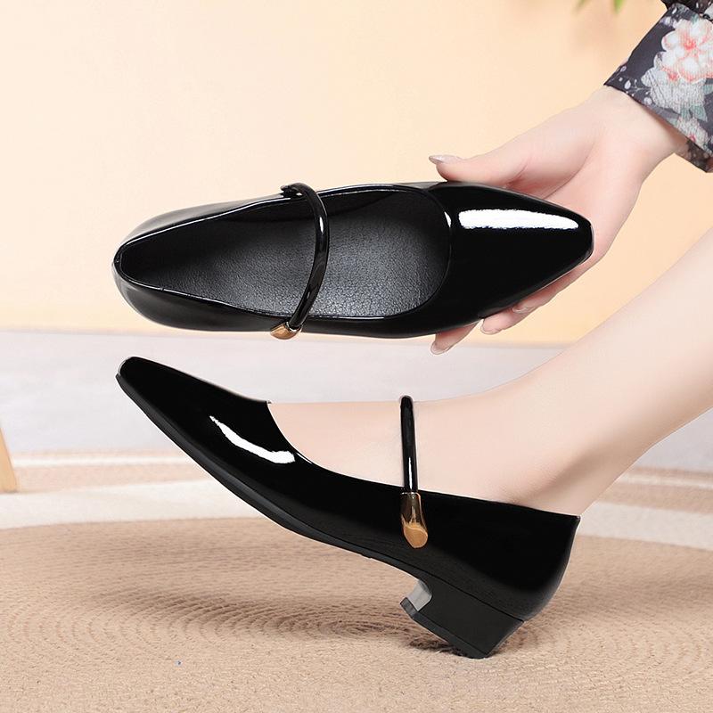 Patent Leather Pointed-toe Mary Jane Shoes, Women's Low-cut Shoes with A Single Buckle, Retro Style, Spring and Summer Single Shoes