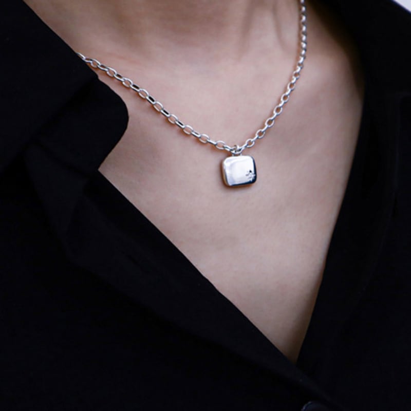 DENERJA STAR SQUARE NECKLACE