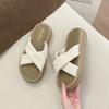 Muffin beach fashion wear shit new year feeling sandals women 2025 slippers spring and summer step comfortable versatile increase