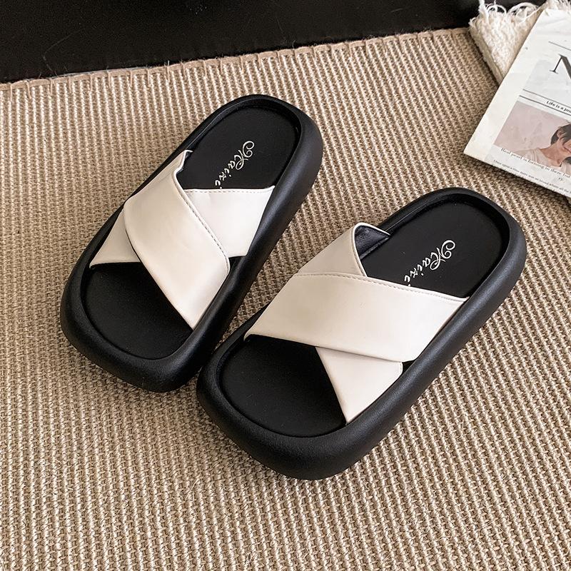 Premium silver platform slippers women's summer wear 2025 new fashion sandals French beach slippers