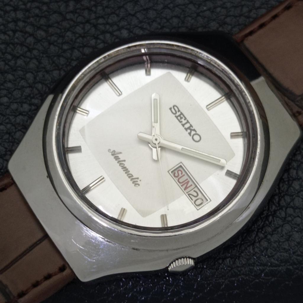 VINTAGE SEIKO AUTOMATIC 7009A JAPAN MENS SILVER COLOR DIAL WATCH A500134-2 R151a-a500134