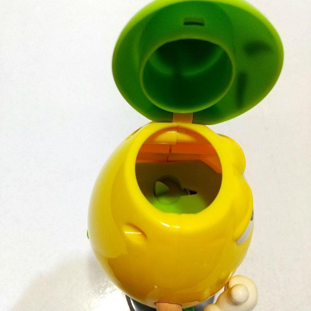 [USED] M&M's figure chocolate dispenser M&M made in 1999