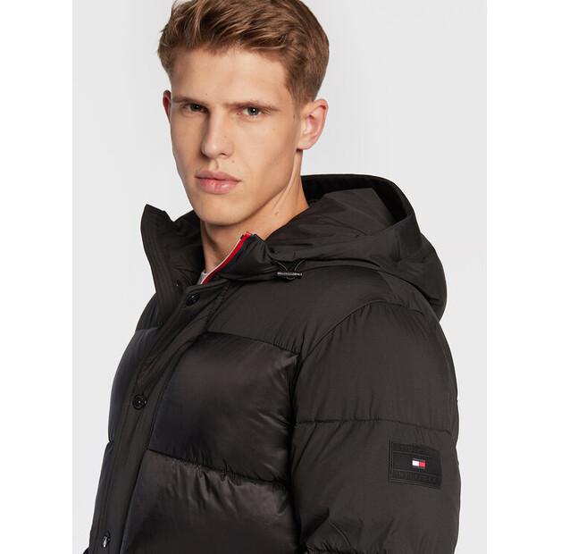 Зимняя куртка Tommy Hilfiger MW0MW28723, черная, стандартный крой