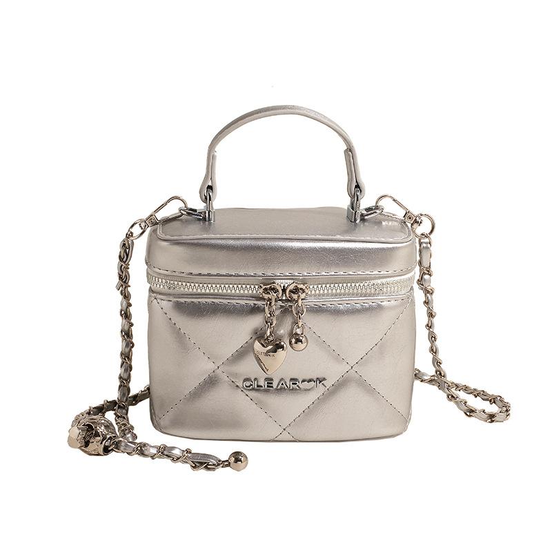 

В этом году популярная маленькая сумка на цепочке с бриллиантами женская 2025 весна новая универсальная сумка-мессенджер модная портативная сумка-ведро