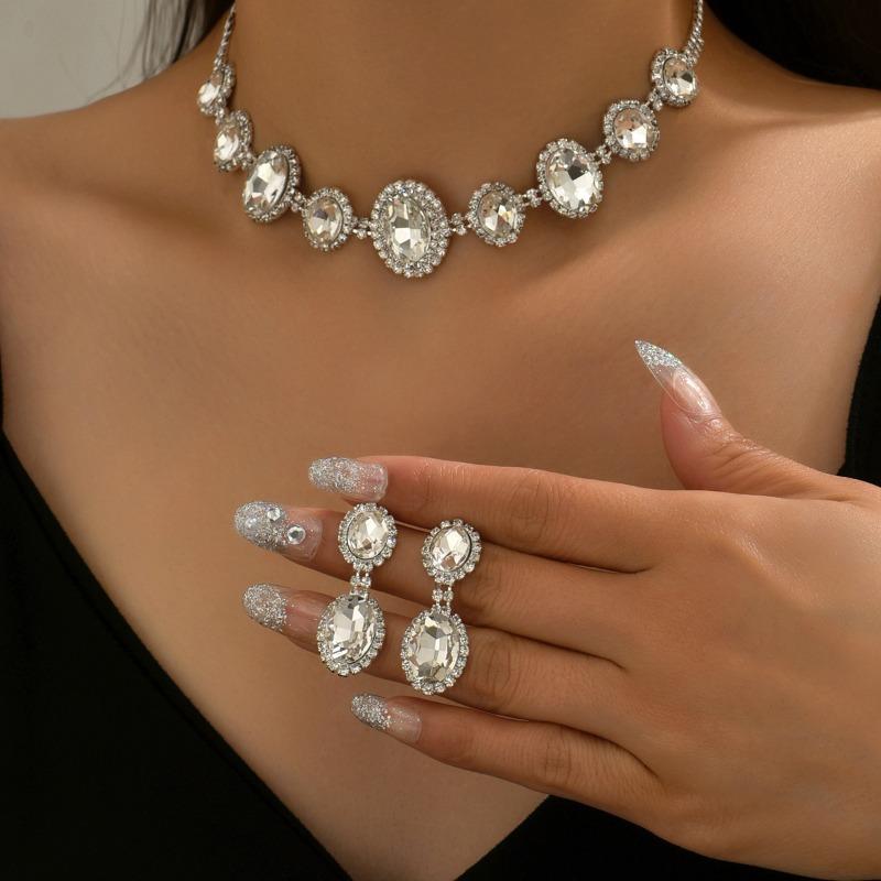 Full diamond-encrusted white diamond-cut crystal jewelry set: bridal wedding accessories necklace and earrings