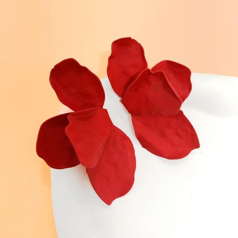 Fashion Exaggerated Small Fresh Rose Flower Earrings Femininity Retro Star Petals
