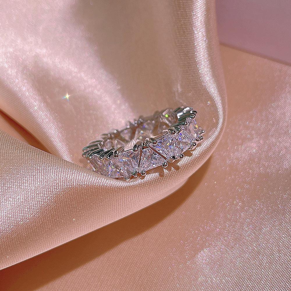 Sterling Silver Creative Simple Triangle Stitching Single Row White Zircon Ring Ladies Party Birthday Wedding Jewelry Gift