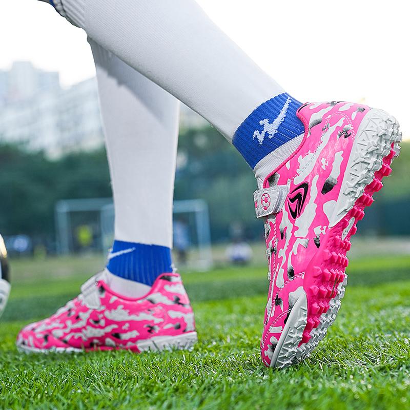 Kid's Football Boots Rubber Soft Soled Outdoor Youth Football Shoes Boys and Girls Competition Professional Training Football Shoes