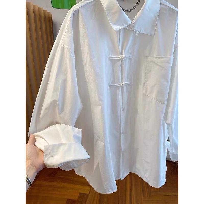 Pohodlná a všestranná retro nová čínská košile s dlouhým rukávem a bílá košile s národním větrem a zapínáním na knoflíky, dámský designový smysl, volná všestranná košile