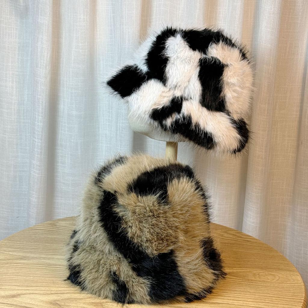 Neuer Nerzimitat Plüschhut Kuhmuster Glockenhut Winter Gesicht Klein Fischerhut Damen Warm Ohrenschutz Pelzmütze