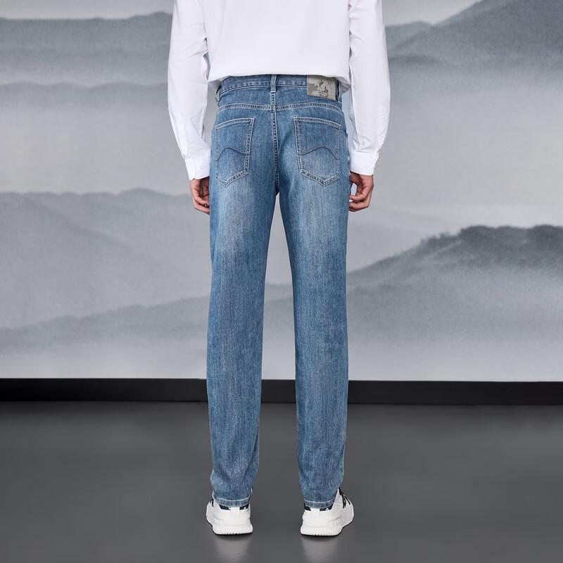 HLA Men's Mid-Rise Straight Fit Stretch Jeans