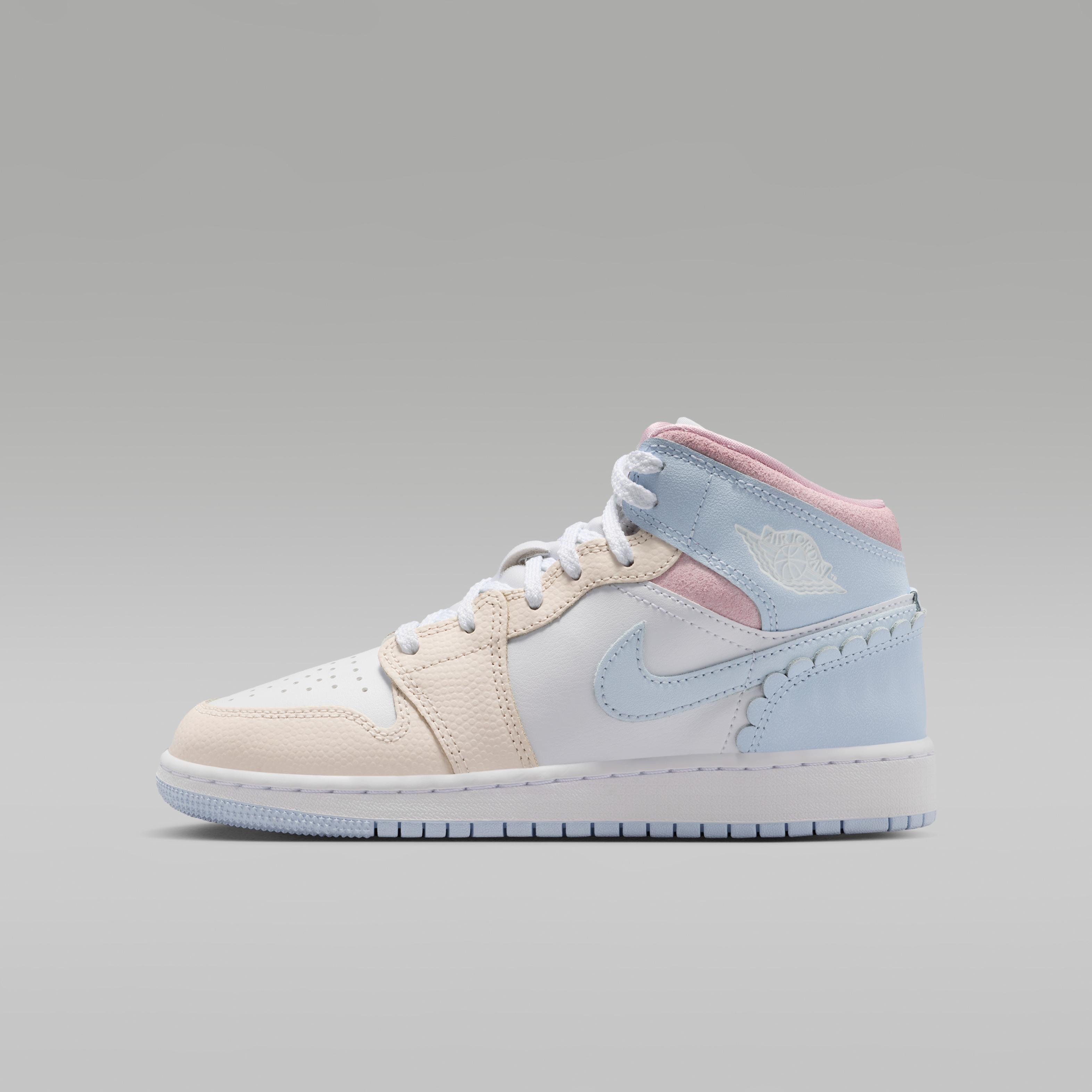Jordan 1 Mid SE Love Is In The Air (GS) 35.5