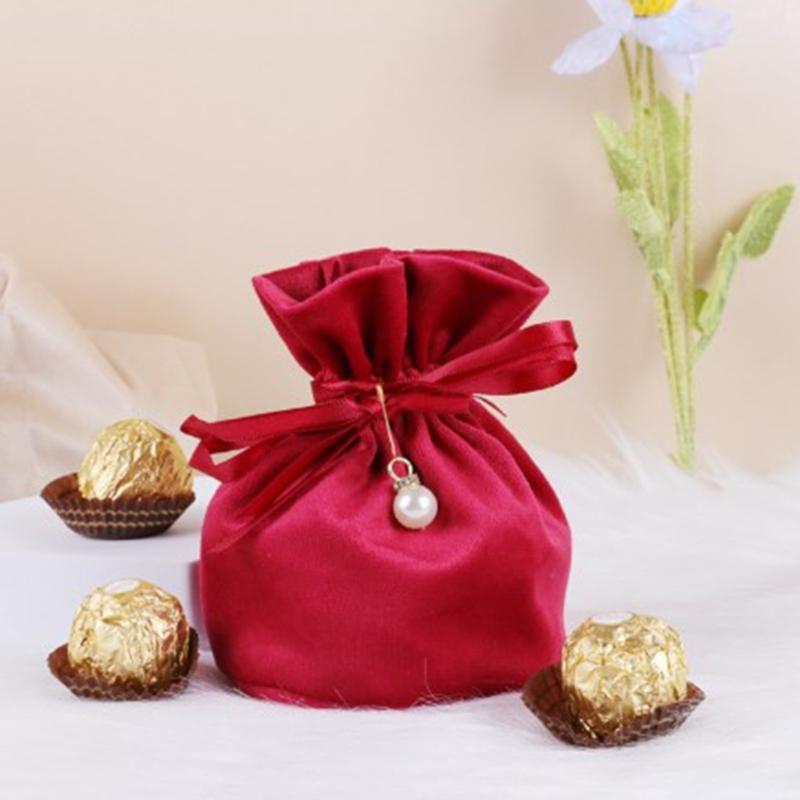 20Pcs Delicate Plush Gift Storage Pouches Luxurious Plush Pouches for Wedding Favors Chocolate and Candy Gifting