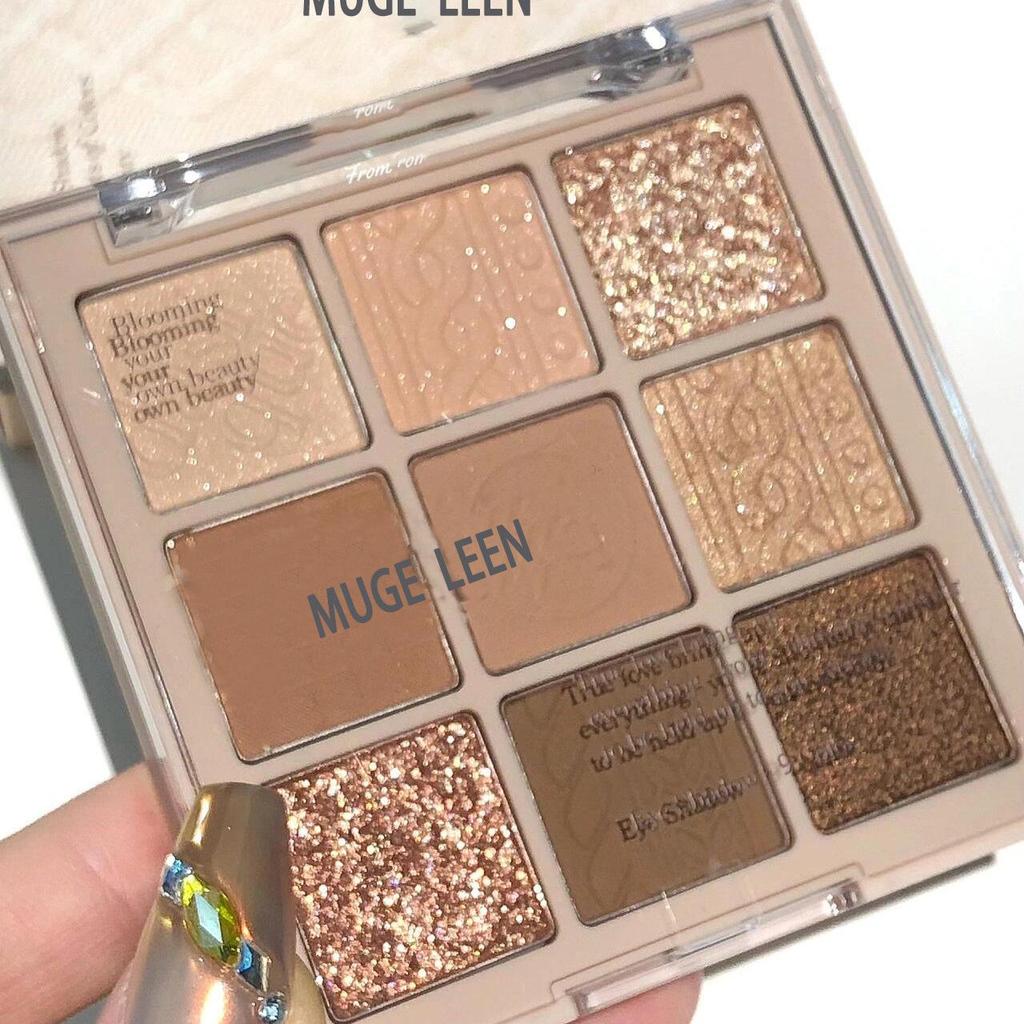 

Палетка девятицветных водостойких матовых и глиттерных теней для век - Стойкая, потостойкая и придающая сияние.