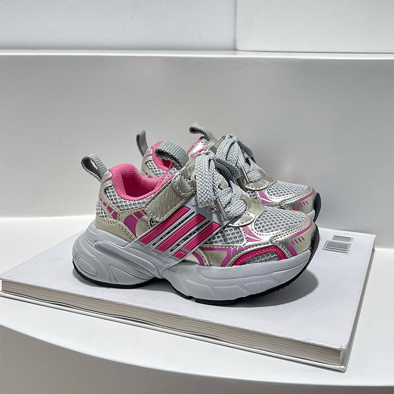 

Детская спортивная обувь 2025 весна новые одноклассницы девочки дышащая сетчатая обувь повседневная обувь мягкая подошва мальчики папины кроссовки 26-30 yards, 5 pairs in one hand розовый