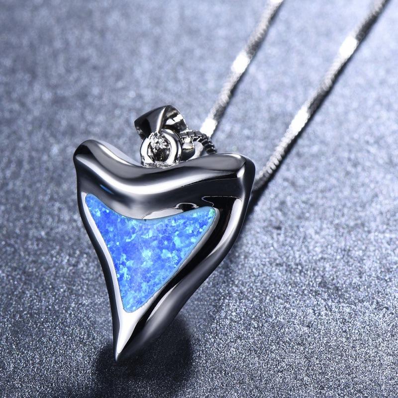 European and American trinkets triangular opal necklace pendant temperament simple neck chain collarbone chain синий